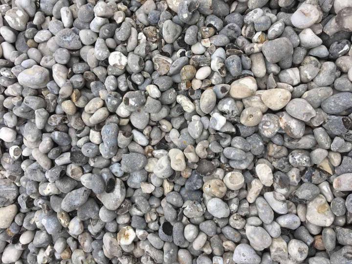 Différentes sortes de paillages minéraux pour votre jardin.